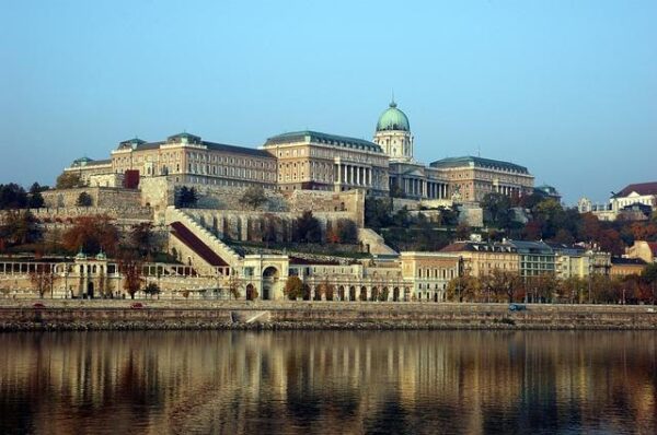 budapest-1254366_640