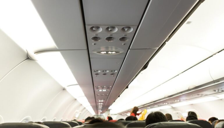 samolet-kabina-_1_aircraft_cabin