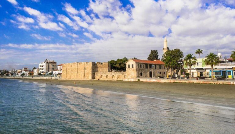 Кипр в мае. Дешевые туры _Travel in Cyprus island. Larnaca town
