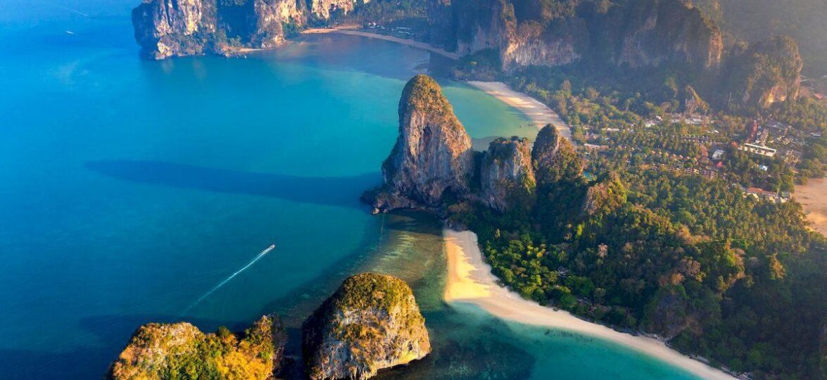 Otkrytie Tailanda 2021 beach krabi thailand e1625732817675