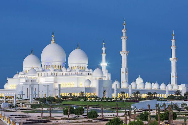 въезд в Абу-Даби без карантина _abu dhabi mosque uae