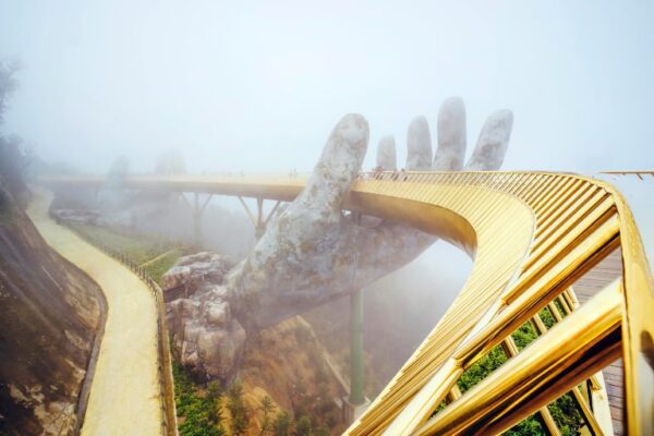 въезд во вьетнам для туристов в 2022 году _danang vietnam bridge