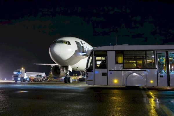 зеленый переход на биотопливо самолеты_airport shuttle bus_Trip Fare Area